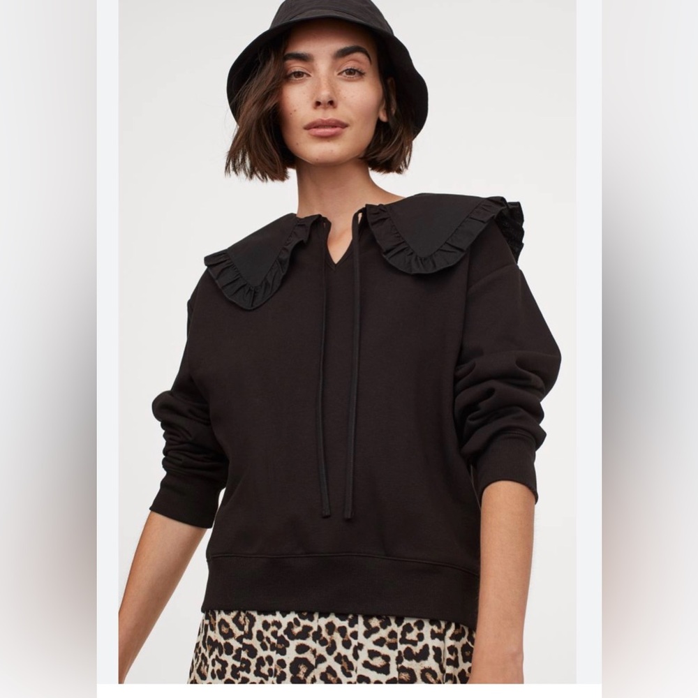 HM ruffle collar sweatshirt M